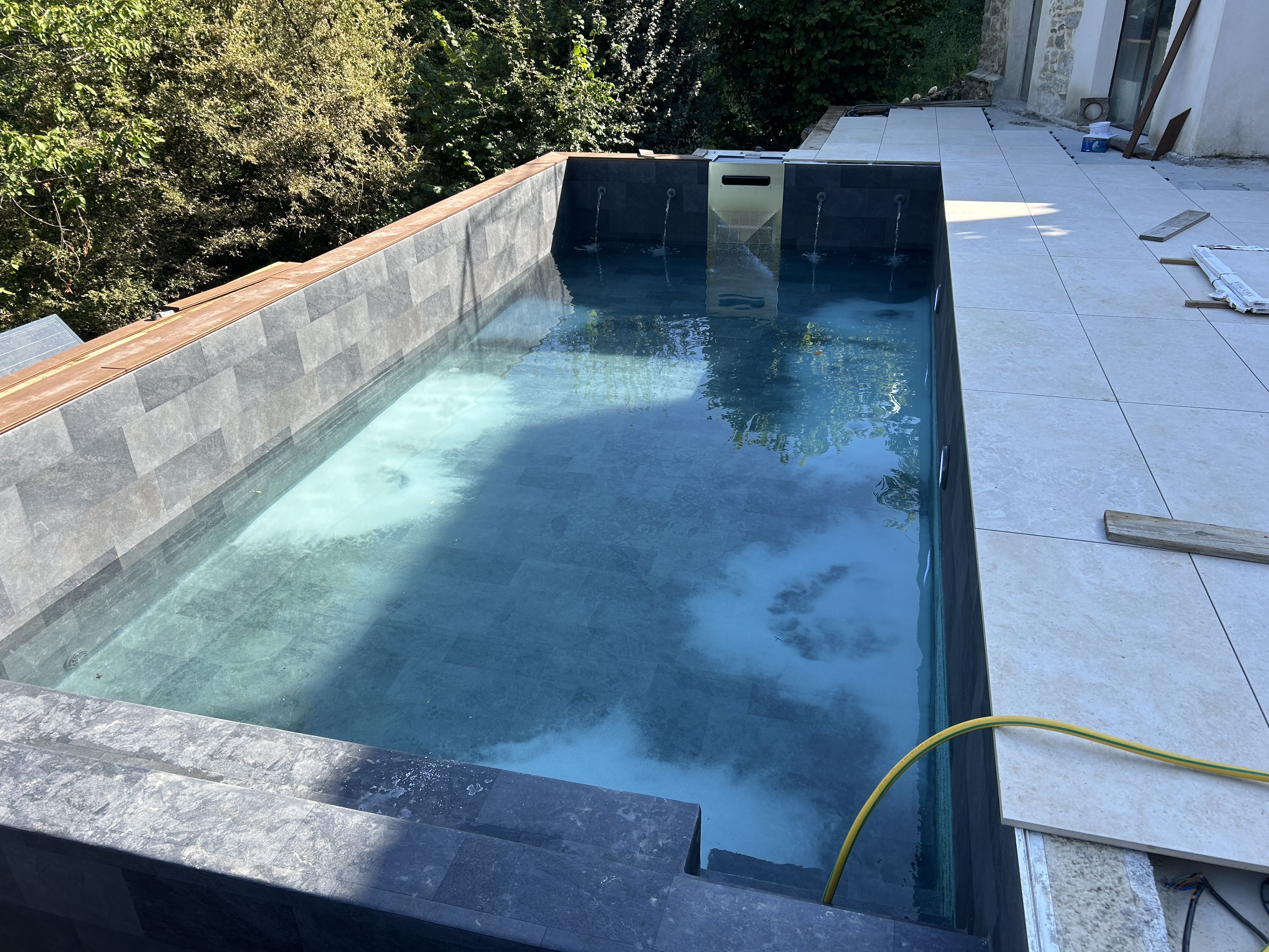 Nage à contre courant