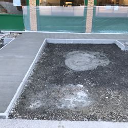 Rampe en béton balayé